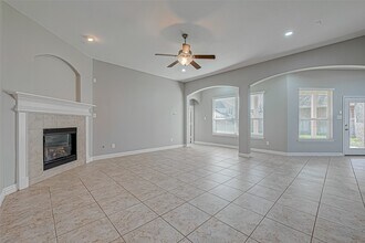 30806 Academy Trace Dr in Spring, TX - Building Photo - Building Photo