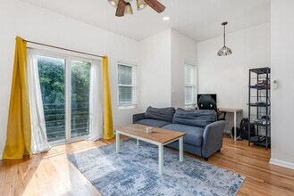 4850 S Champlain Ave in Chicago, IL - Building Photo - Building Photo