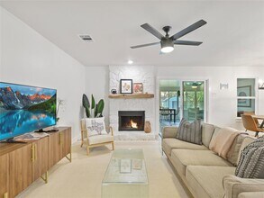 3601 Ambleside Dr in Austin, TX - Building Photo - Building Photo