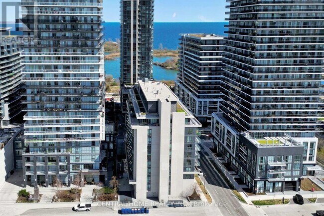 60-B360 Annie Craig Dr in Toronto, ON - Building Photo - Building Photo