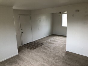 7819 Locust Ct-Unit -7821 in Commerce City, CO - Building Photo - Building Photo