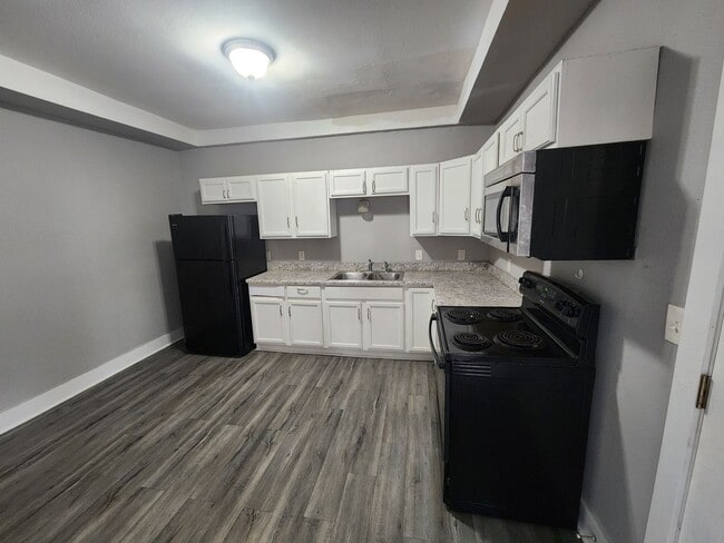 1323 Gaines St in Davenport, IA - Building Photo - Building Photo