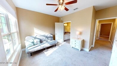 13703 Richmond Park Dr N in Jacksonville, FL - Building Photo - Building Photo
