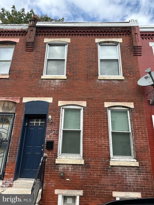 3925 Reno St in Philadelphia, PA - Building Photo