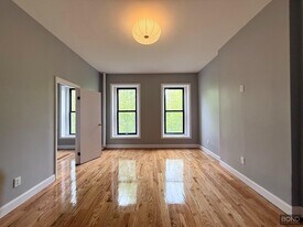 588 Greene Ave in Brooklyn, NY - Building Photo
