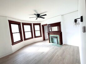 2239 Burnet Ave in Cincinnati, OH - Building Photo