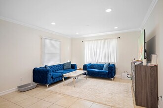 1520 Orange Grove Ave in Glendale, CA - Building Photo - Building Photo