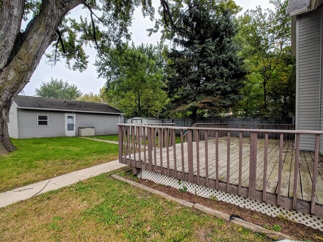 738 W Front St in Albert Lea, MN - Building Photo - Building Photo