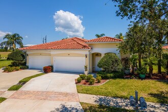 Bayside Condominiums in Cape Canaveral, FL - Building Photo - Building Photo