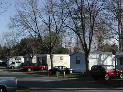 Lambeth in Winston-Salem, NC - Foto de edificio