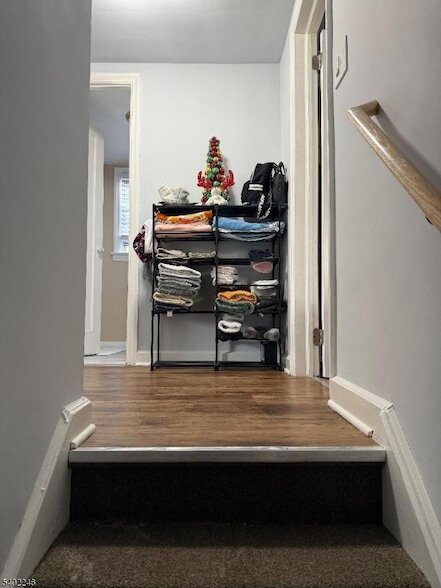 8 Rowe Pl in Bloomfield, NJ - Building Photo - Building Photo