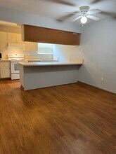 2811-Z2811 SW Archer Rd in Gainesville, FL - Building Photo - Building Photo