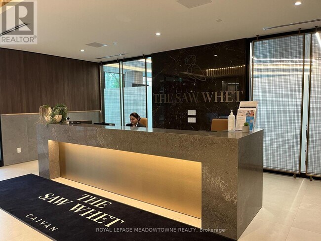 2501-2501 Saw Whet Blvd. in Oakville, ON - Building Photo - Building Photo