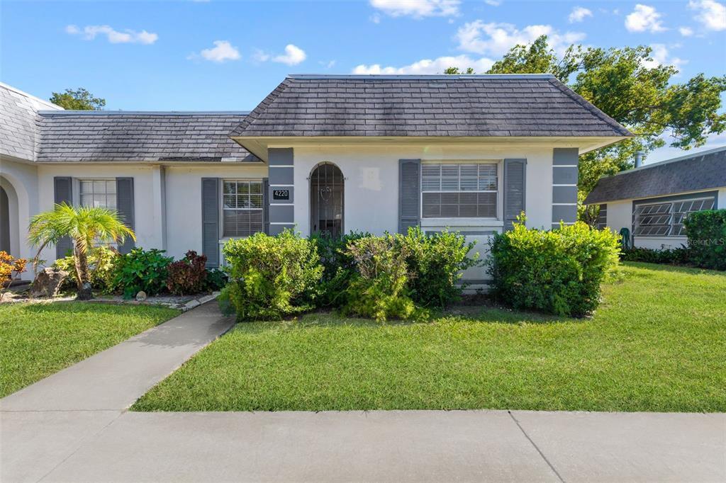 4220 Sheldon Pl in New Port Richey, FL - Building Photo