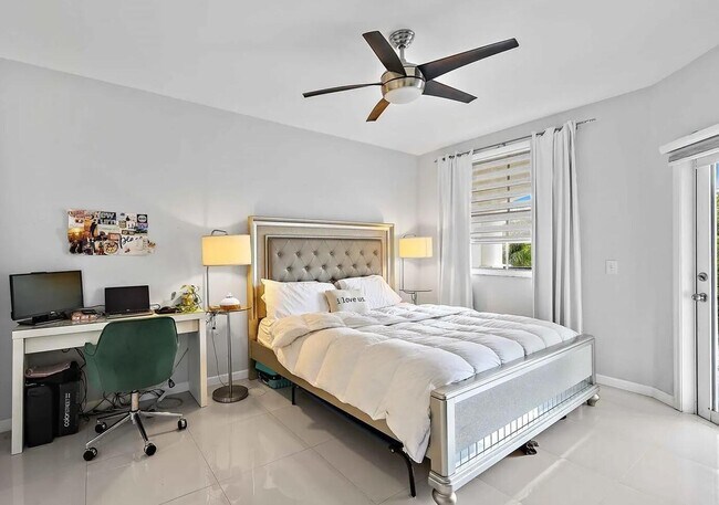 3145 NE 184th St in North Miami Beach, FL - Building Photo - Building Photo