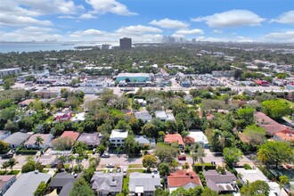 742 NE 81st St in Miami, FL - Building Photo - Building Photo