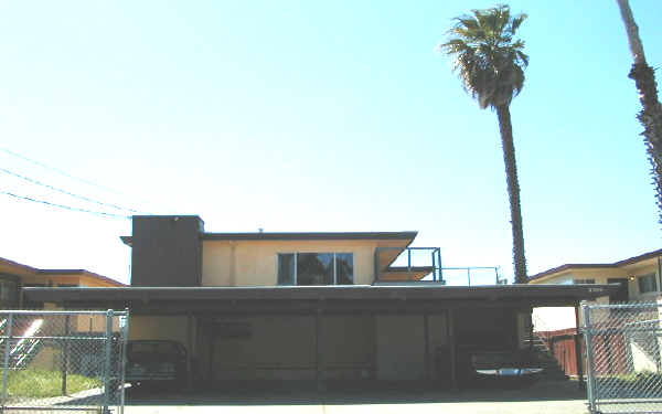 3709 San Juan St in Oakland, CA - Building Photo - Building Photo