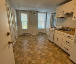 21 Essex St in Saugus, MA - Building Photo - Building Photo