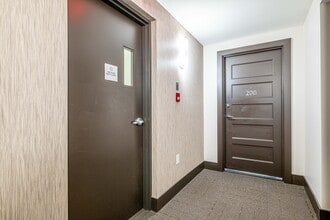 15 Kings Wharf Pl in Dartmouth, NS - Building Photo - Building Photo