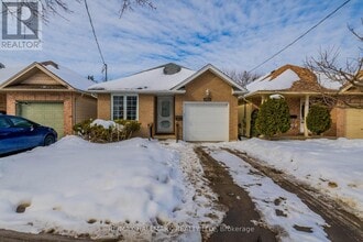58 Waterloo St in Brantford, ON - Building Photo - Building Photo