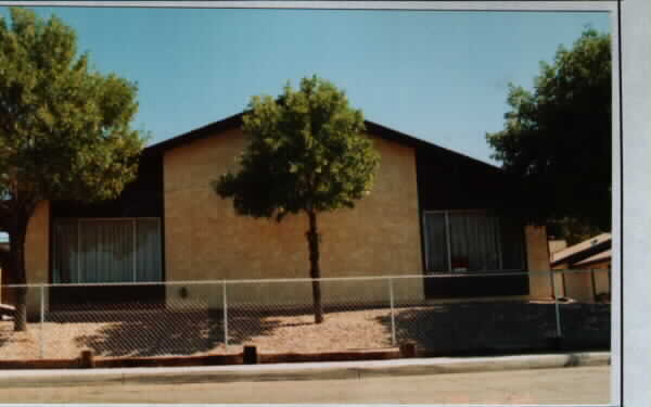 404 E Williams St in Barstow, CA - Building Photo - Building Photo