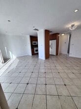 813 15th St, Unit E in Santa Monica, CA - Building Photo - Building Photo