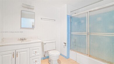 1250 West Ave in Miami Beach, FL - Building Photo - Building Photo
