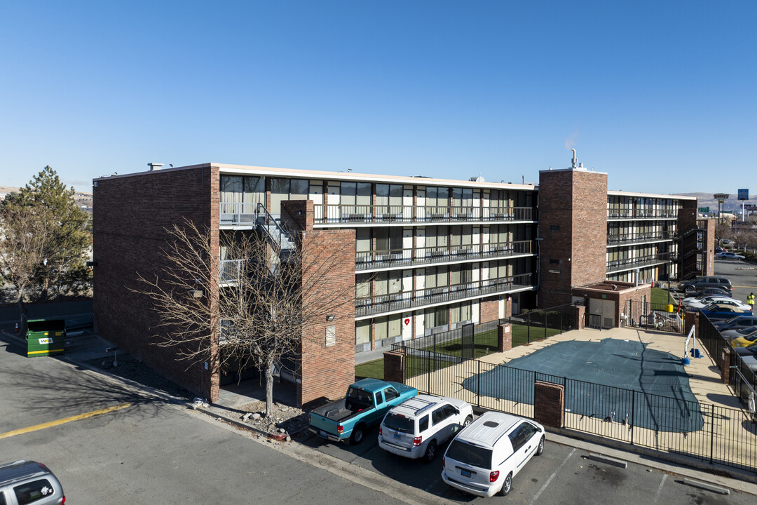 Siegel Suites 7th Street in Reno, NV - Building Photo