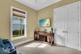 6561 Dominica Dr in Naples, FL - Building Photo