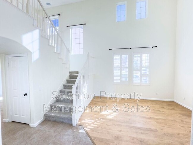 6076 Paseo Carreta in Carlsbad, CA - Building Photo - Building Photo