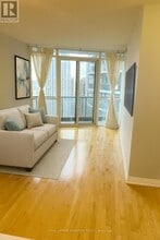 25 Carlton St. in Toronto, ON - Building Photo - Building Photo