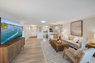 2650 Leafy Ln in Sarasota, FL - Building Photo - Building Photo