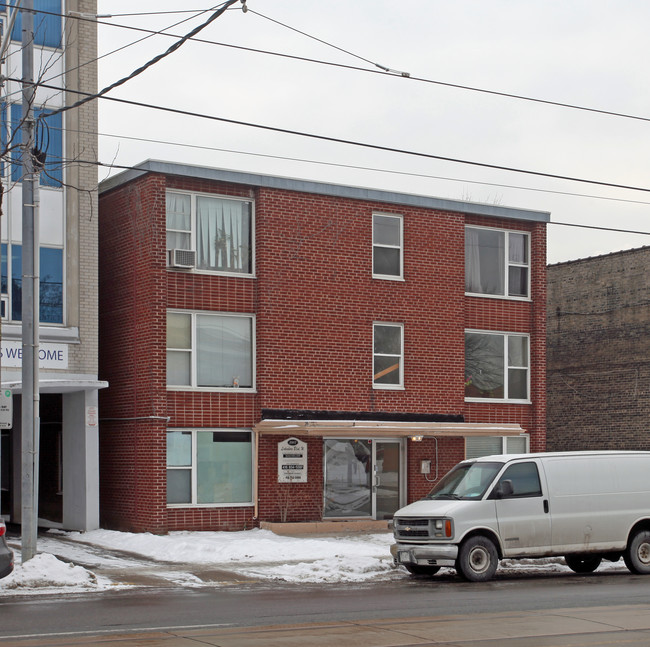 2407 Lake Shore Blvd W in Toronto, ON - Building Photo - Building Photo