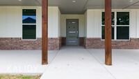 1760 Salma Rd in Choctaw, OK - Foto de edificio - Building Photo