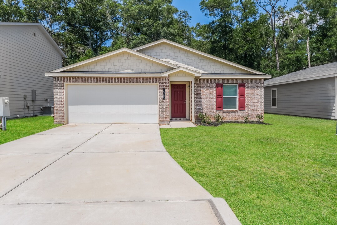 15705 Del Norte Dr in Conroe, TX - Building Photo
