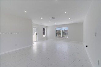 9826 SW 222nd Terrace in Cutler Bay, FL - Building Photo - Building Photo