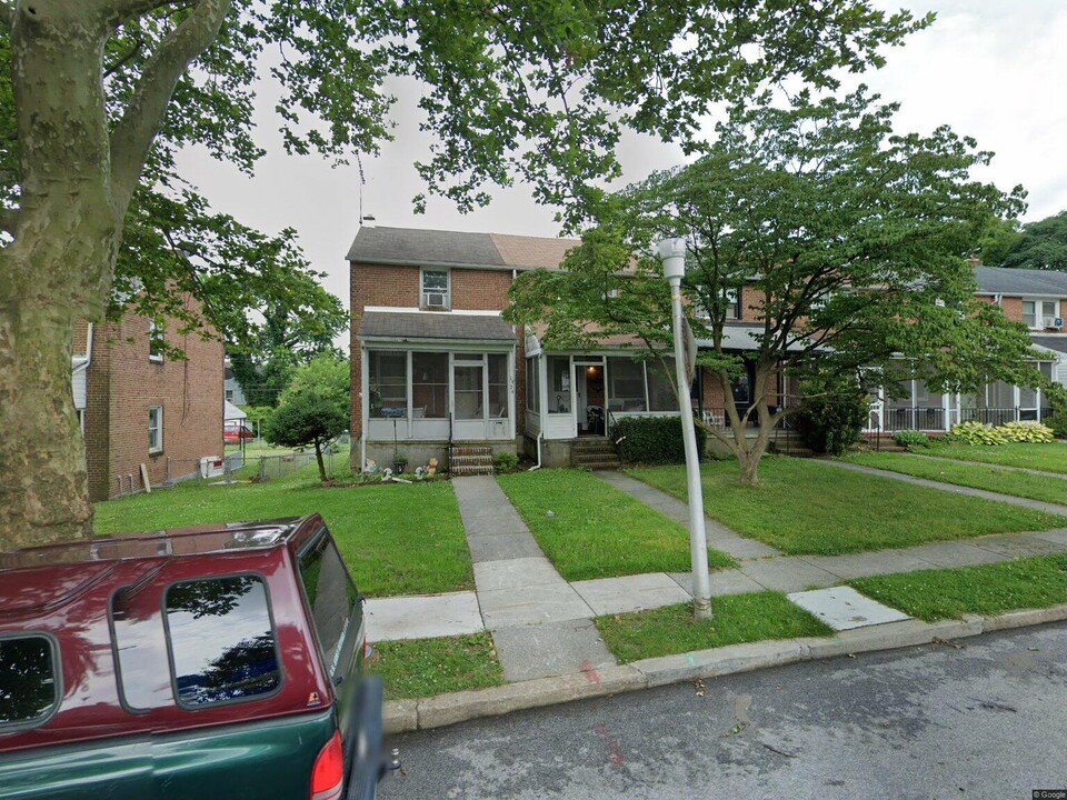 1924 Deering Ave in Baltimore, MD - Building Photo