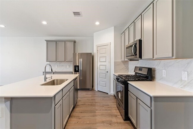 property at 29318 Hoelzen Holw Dr