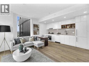 4433 Alaska St in Burnaby, BC - Building Photo - Building Photo