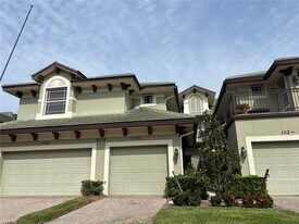 6536 Moorings Point Cir in Lakewood Ranch, FL - Building Photo