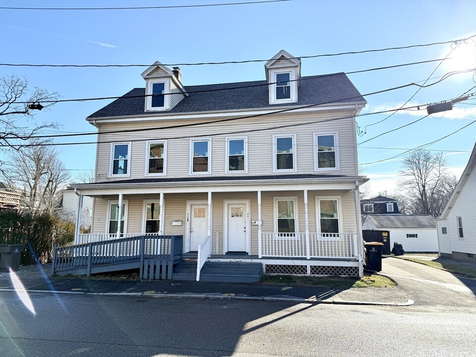 24 Watson Pl in Framingham, MA - Building Photo