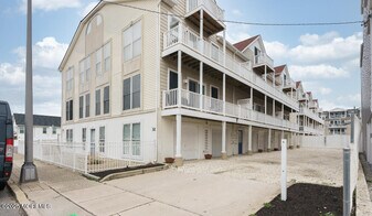 32 Webster Ave in Seaside Heights, NJ - Building Photo