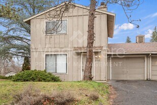 2702 E 31st Ave in Spokane, WA - Building Photo