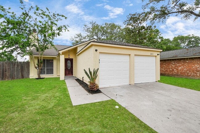 6823 Drewlaine Fields Ln