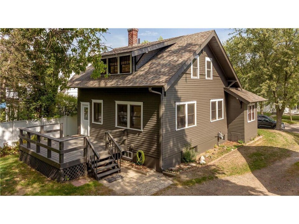 215 Chippewa St in Brainerd, MN - Building Photo