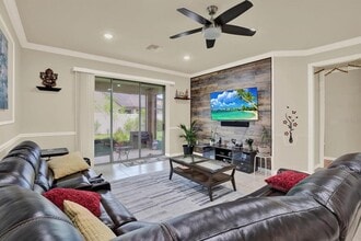 18738 Birchwood Groves Dr in Lutz, FL - Building Photo - Building Photo