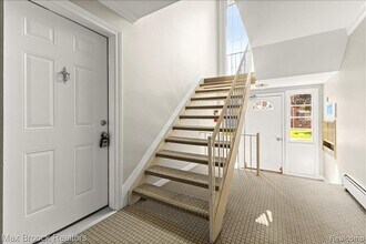 2425 Torquay Ave in Royal Oak, MI - Building Photo - Building Photo