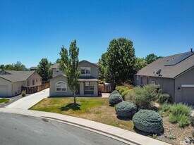 589 Panama Dr in Sparks, NV - Building Photo