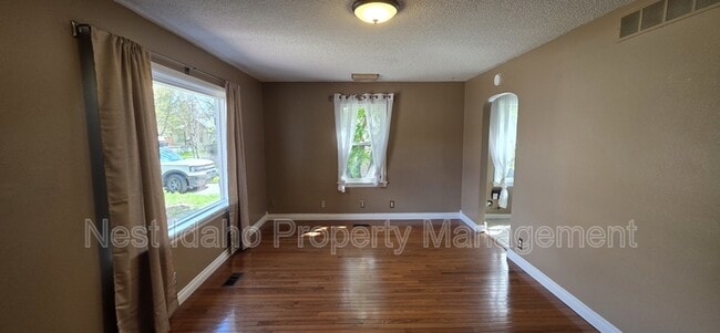 1628 S Reinhart Dr in Boise, ID - Foto de edificio - Building Photo