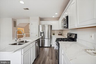 11070 Doubleday Ln in Manassas, VA - Building Photo - Building Photo